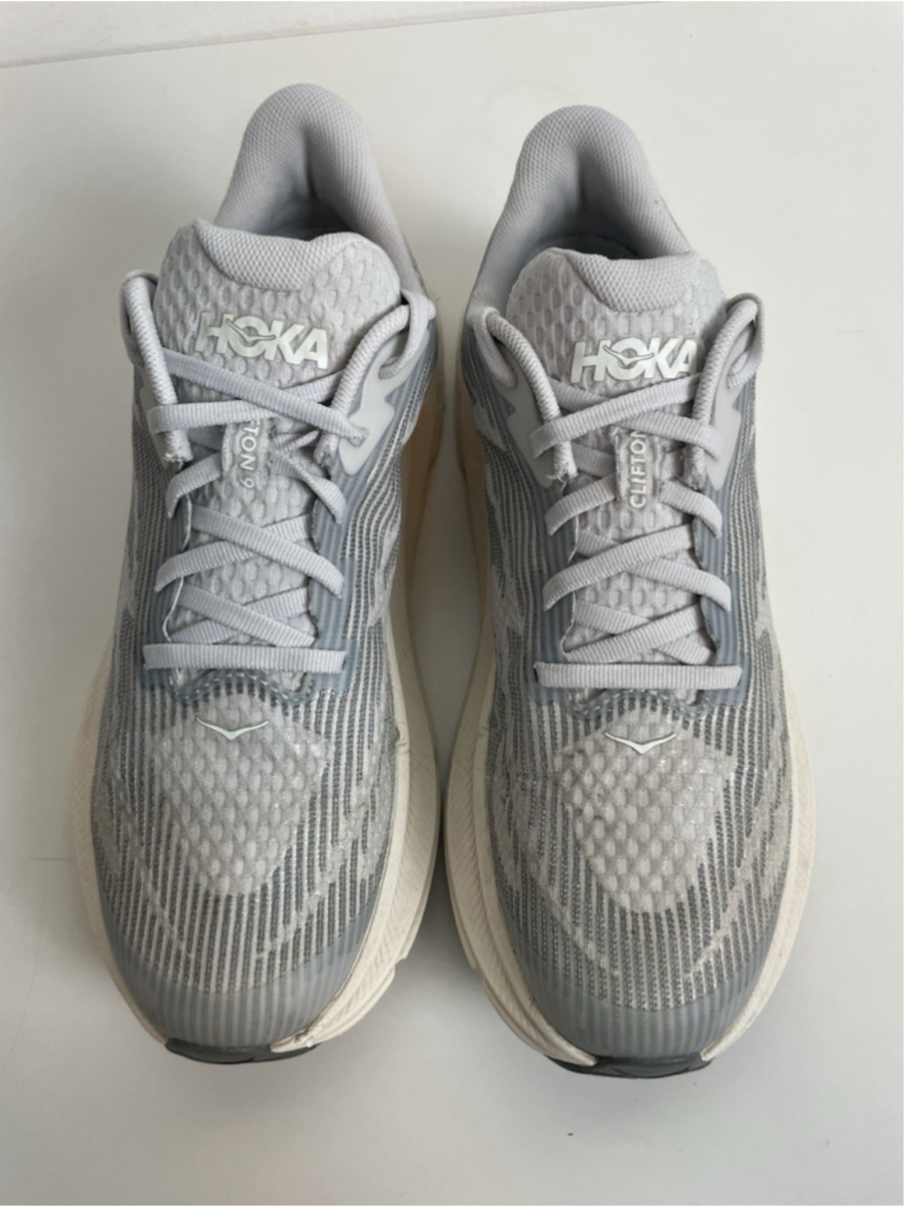 Hoka Clifton 9 Youth Kids Size 6MD Fits Women’s 7.5-8 Grey Silver Running Shoes - Picture 2 of 11